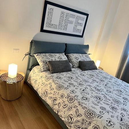 Mandi Mandi Cavour Apartment Удине Екстериор снимка